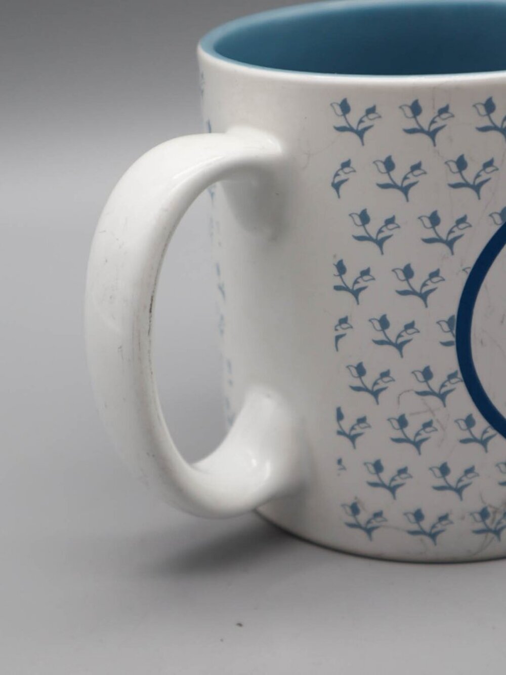 Vtg Russ Berrie Country Cat Blue & White Floral Ceramic Coffee Mug #8124 Cottage - Picture 4 of 7